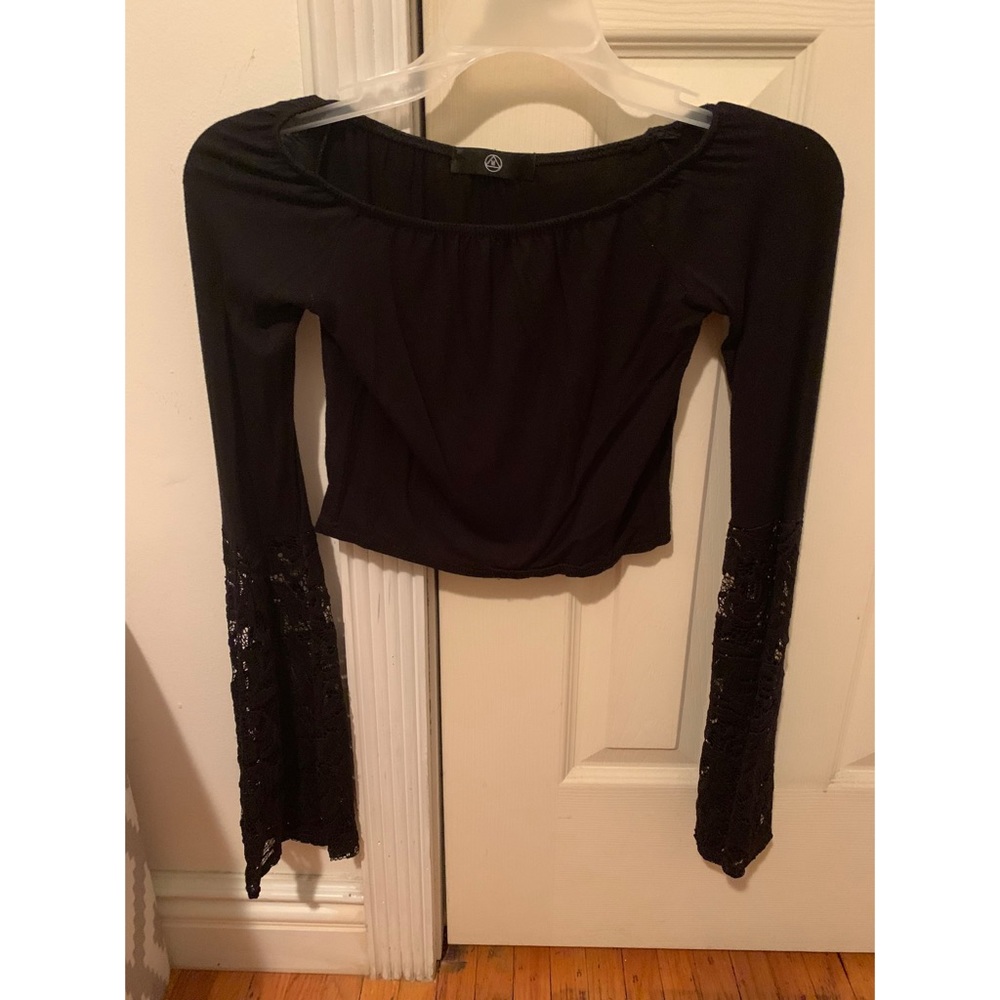 $5 Bundle - Crop Top with lace flare sleeves